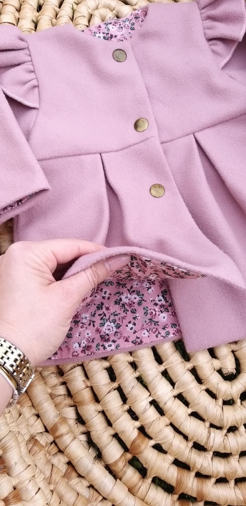 e706387b-1caf-494c-9c09-ada7b3e48e2e (1)